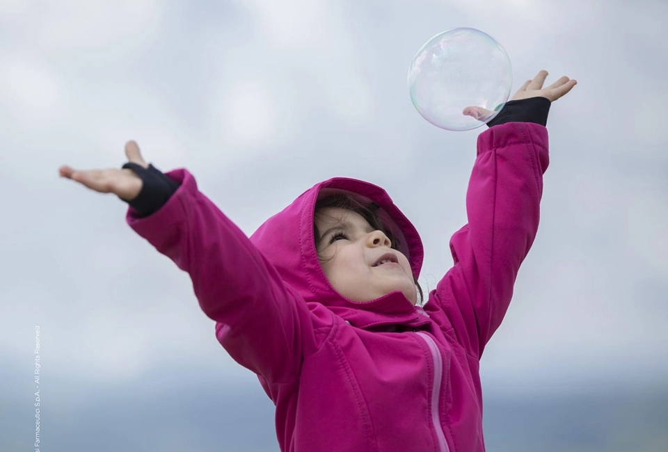 child-with-bubble